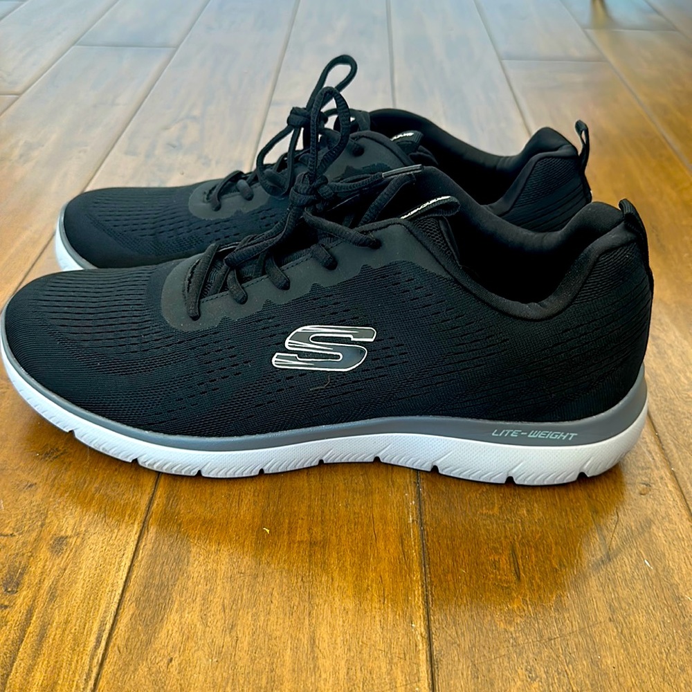 Men’s Skechers Memory Foam Sneakers